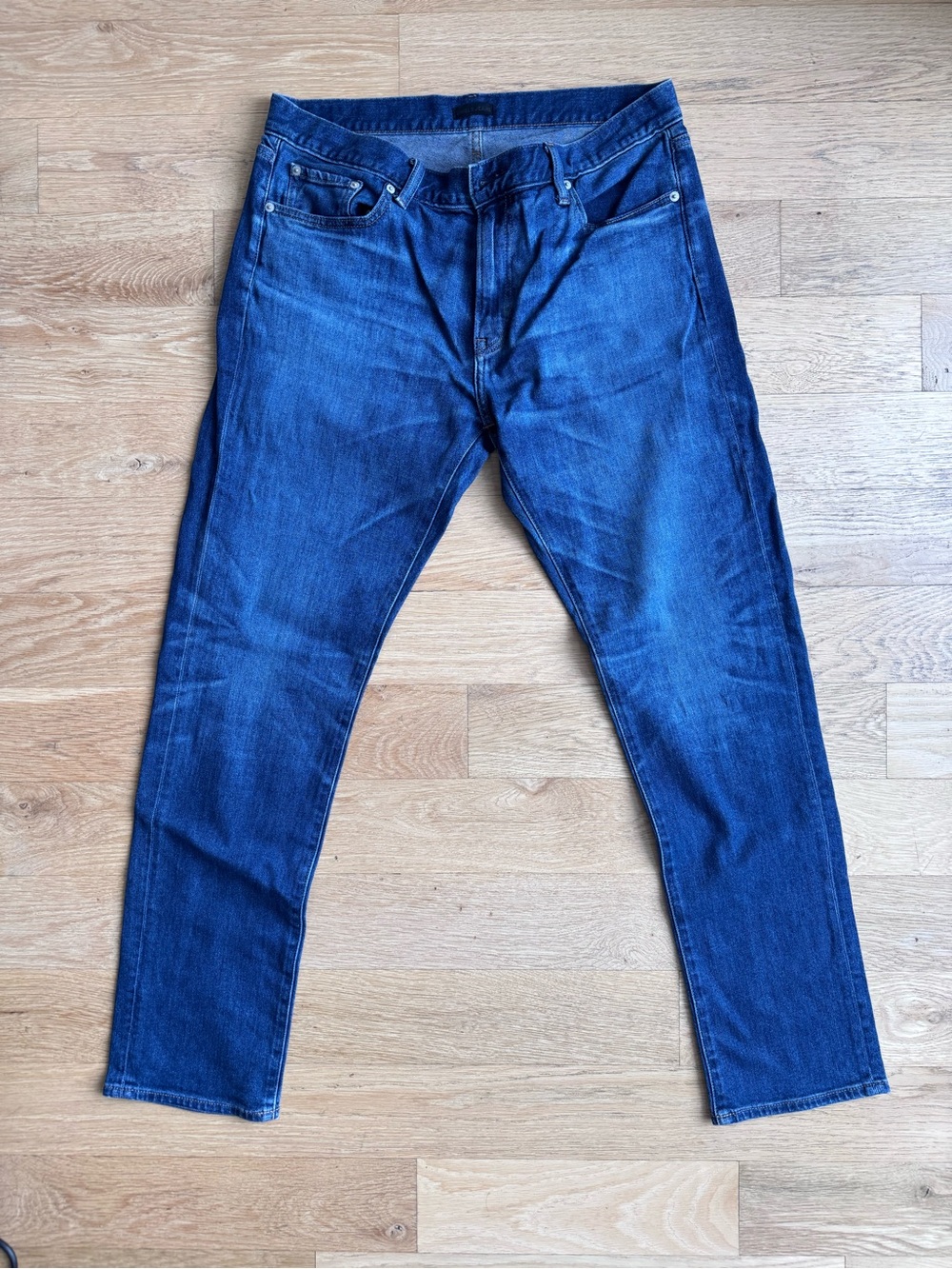 Uniqlo Slim Straight Jeans in Deep Blue Wash